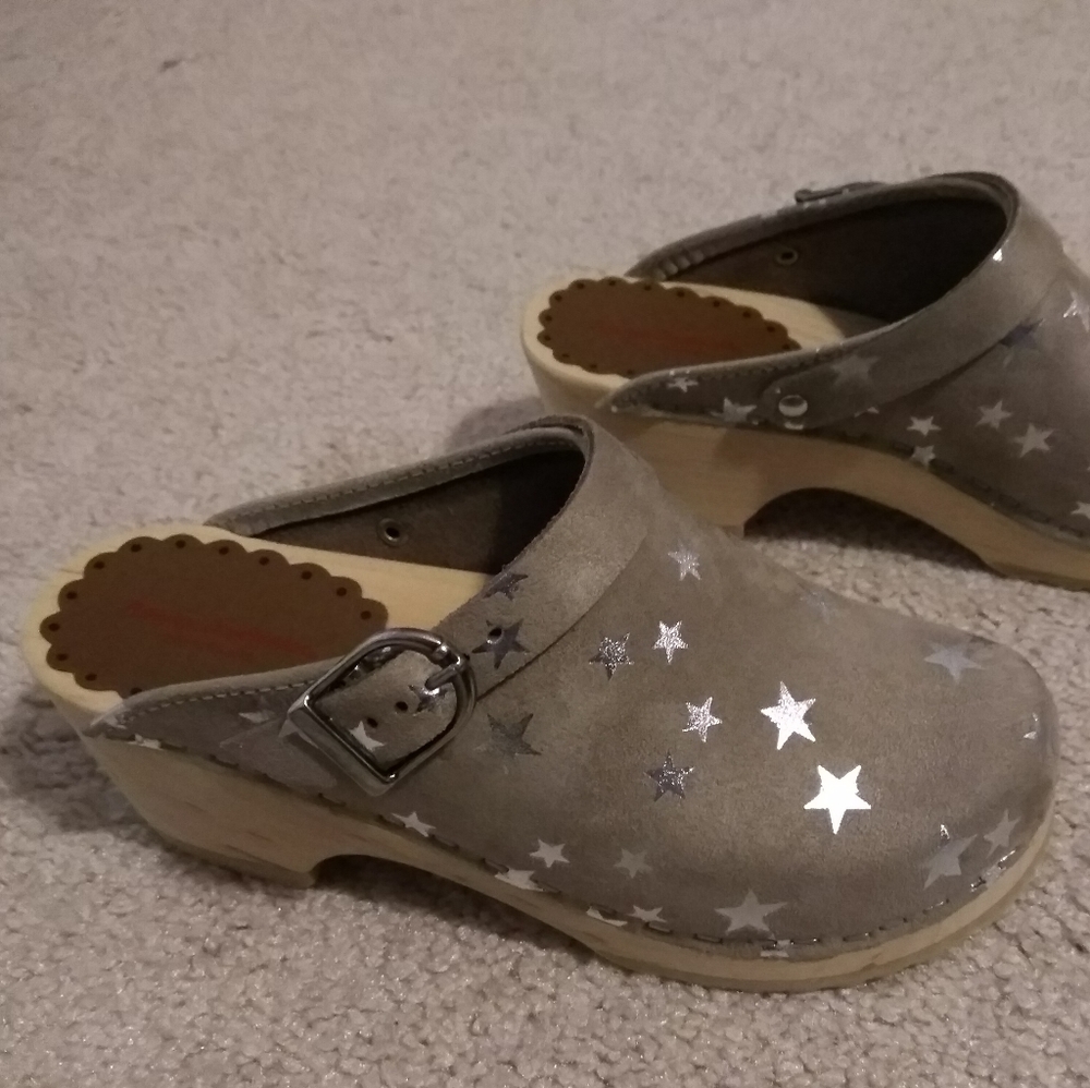 Girls Hanna Andersson Clogs